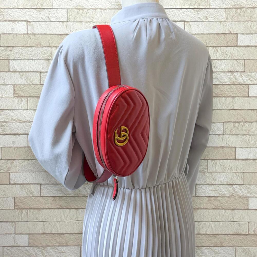 GUCCI Red Leather GG Marmont Fanny Pack - Picture 3 of 14